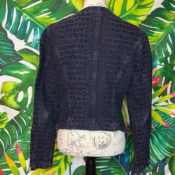 Express Women’s Medium Purple Faux Alligator Texture Zip Softshell Jacket - Picture 2 of 7